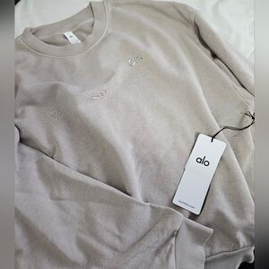 Alo Accolade Crewneck Pullover